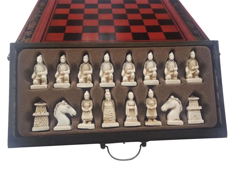 לוח שחמט עץ בעיצוב המזרח הרחוק