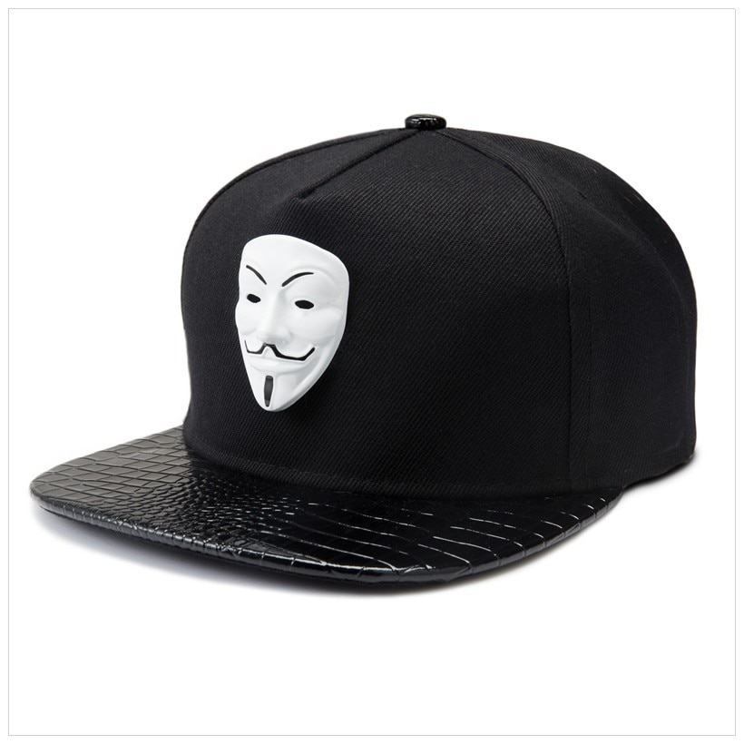 כובעי סנאפבק מעוצבים עם לוגו של מסכה