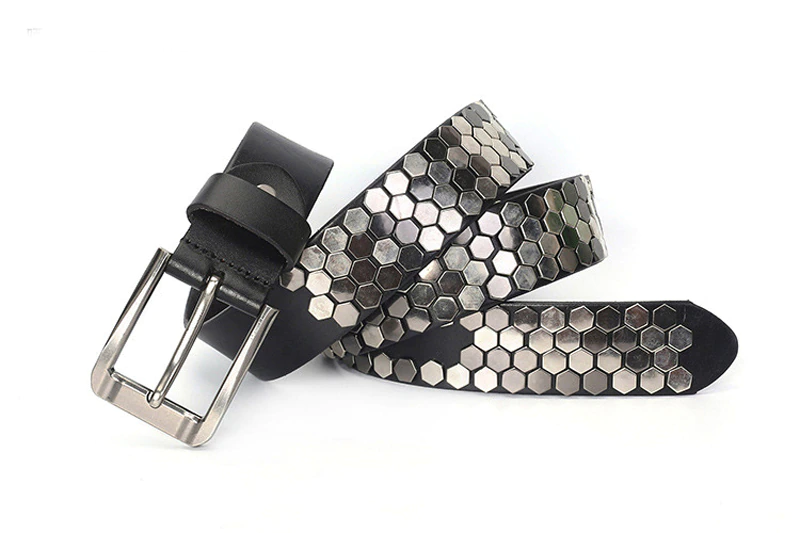 חגורת ניטים לנשים בעיצוב אופנתי מבית GF